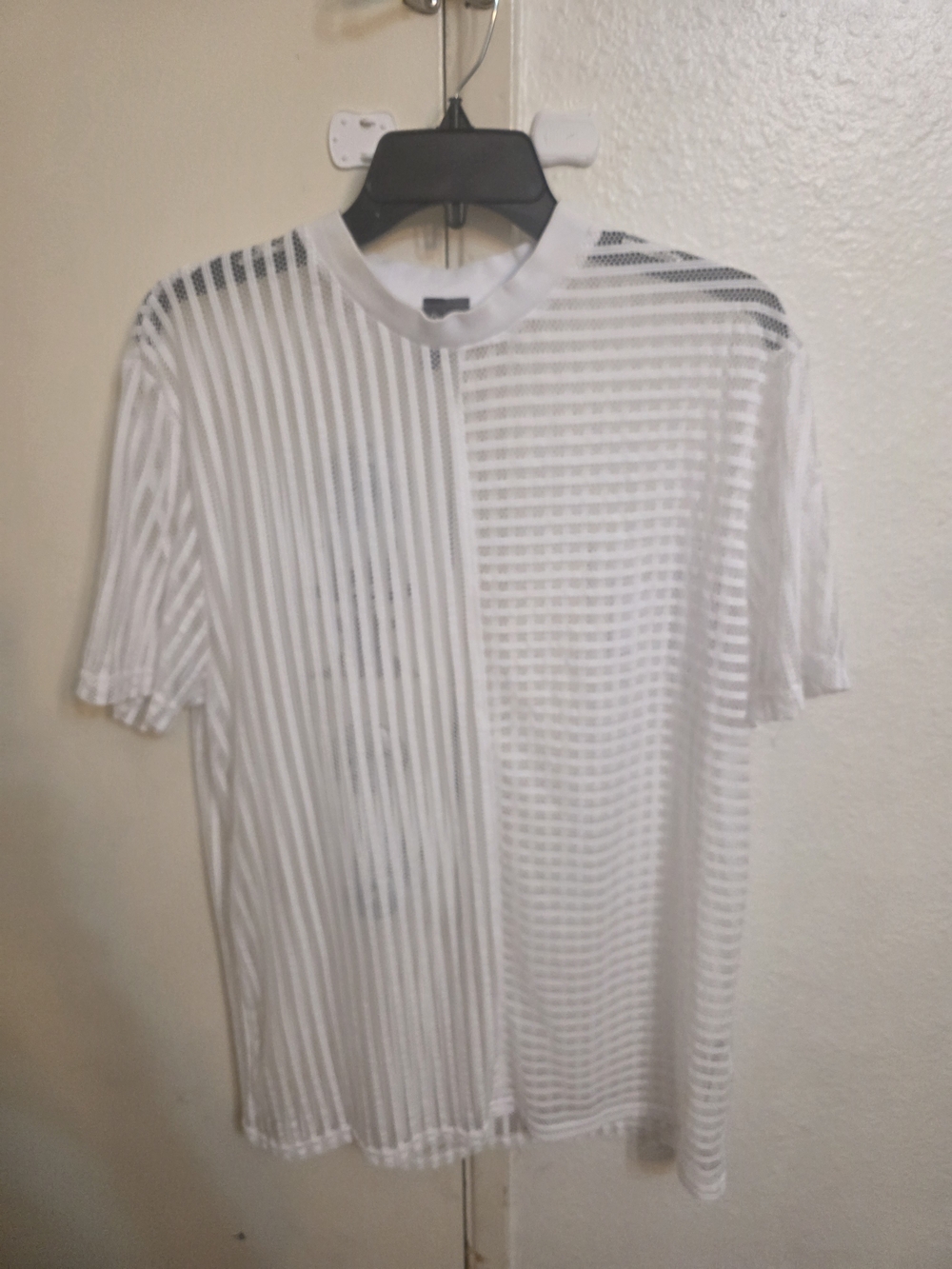 Men's White Sheer Stripe Short-Sleeve Shirt